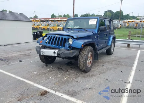 2010 Jeep Wrangler Unlimited Sahara z USA, uszkodzony, nr VIN 1J4BA5H1XAL196622